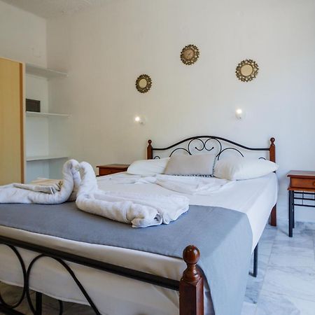 Kyprianos Aparthotel Keri Екстериор снимка